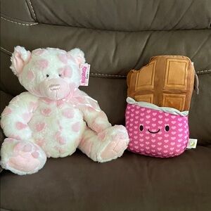 NWT Plush Valentine Heart Gift Set